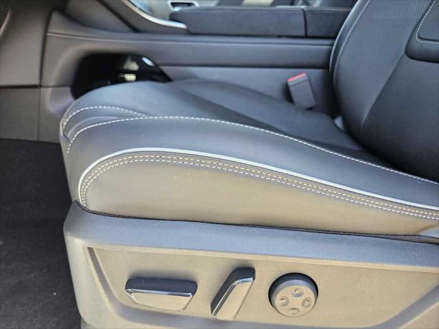 new 2025 INFINITI QX80 car, priced at $93,000