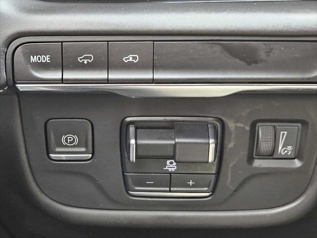 used 2022 Cadillac Escalade ESV car, priced at $64,994