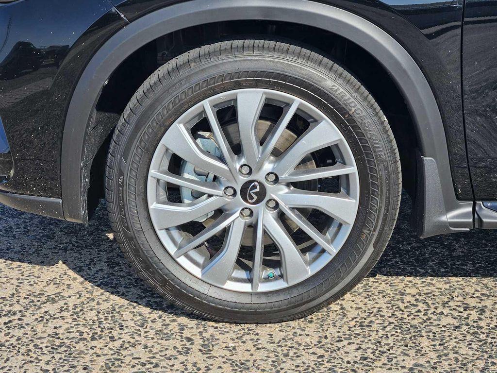 new 2025 INFINITI QX50 car, priced at $48,370