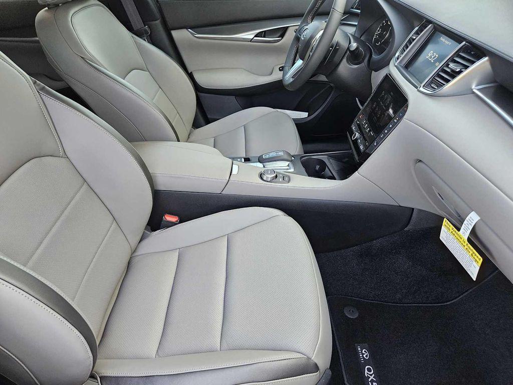 new 2025 INFINITI QX50 car, priced at $48,370