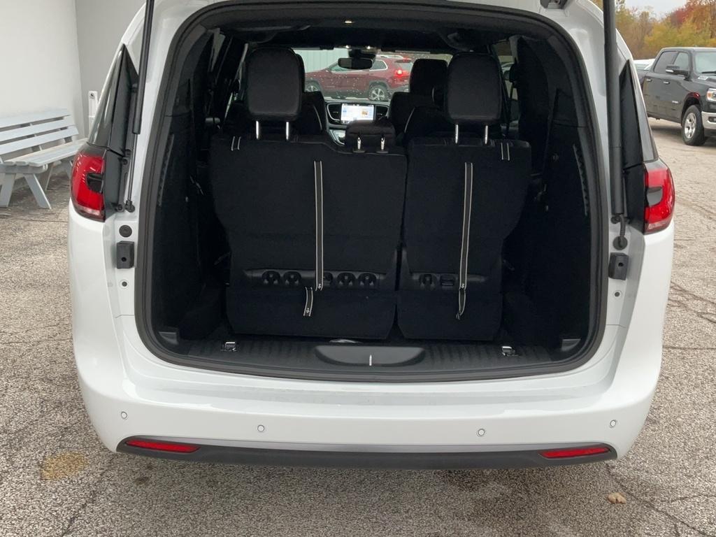 new 2026 Chrysler Pacifica car, priced at $43,790