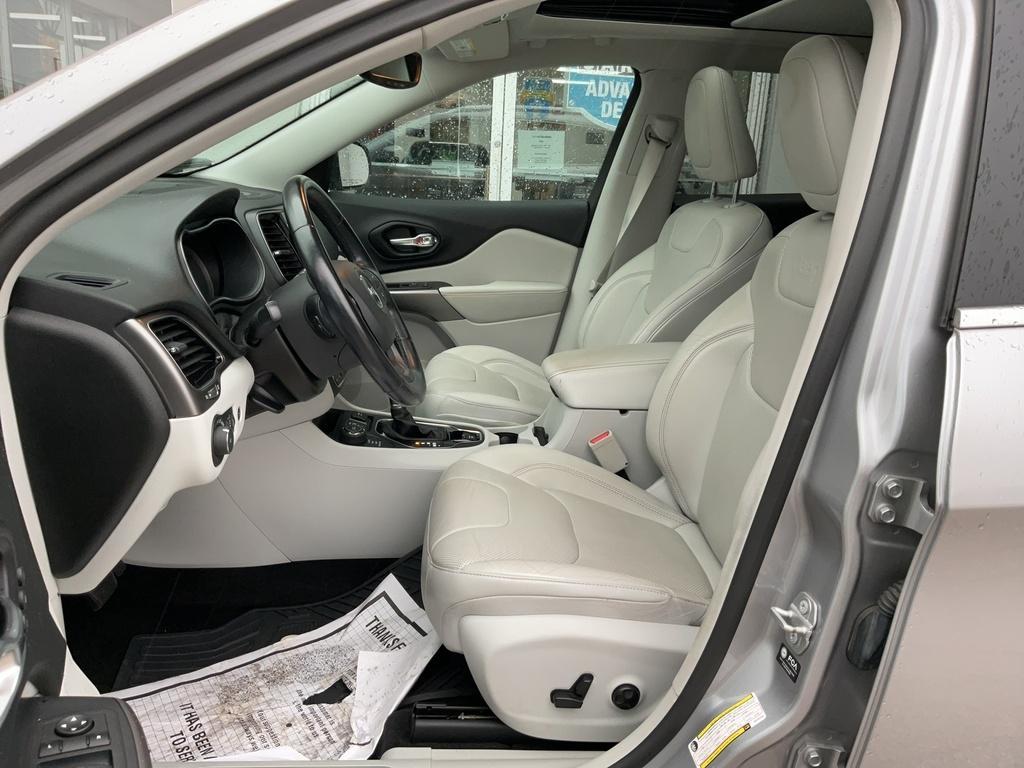 used 2021 Jeep Cherokee car, priced at $23,999