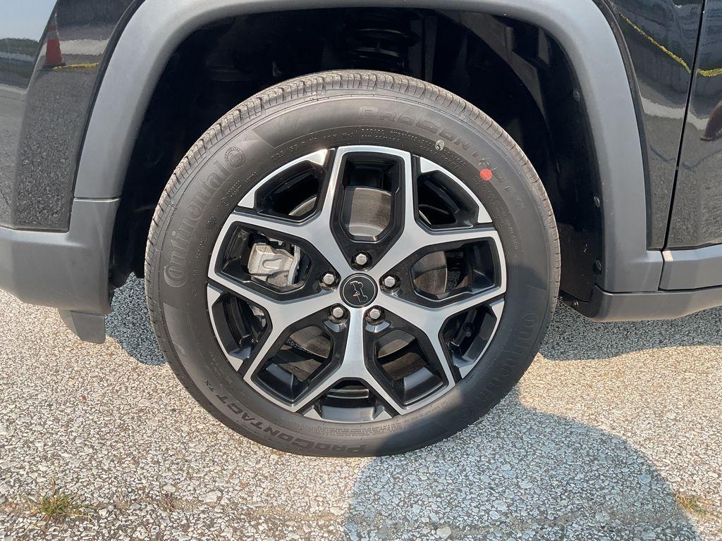 new 2025 Jeep Compass car, priced at $34,435