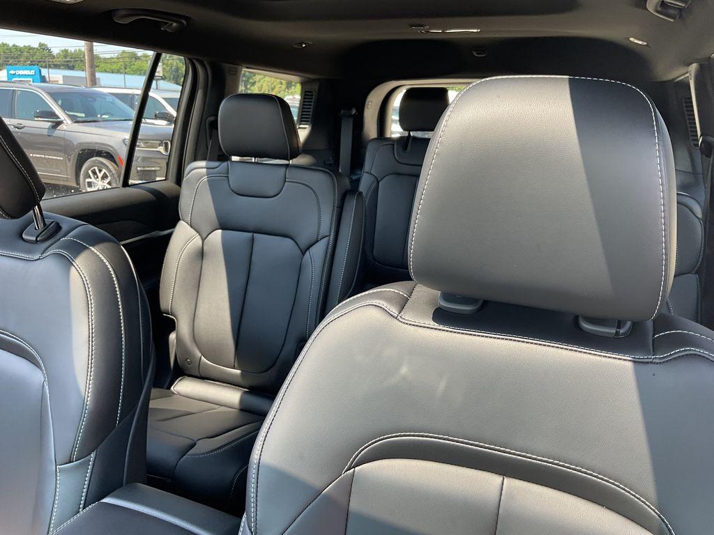 new 2025 Jeep Grand Cherokee L car, priced at $51,905