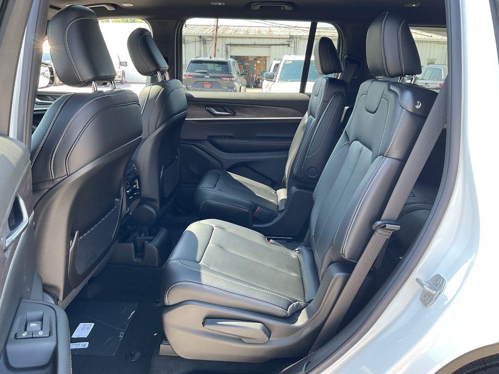 new 2025 Jeep Grand Cherokee L car, priced at $51,905
