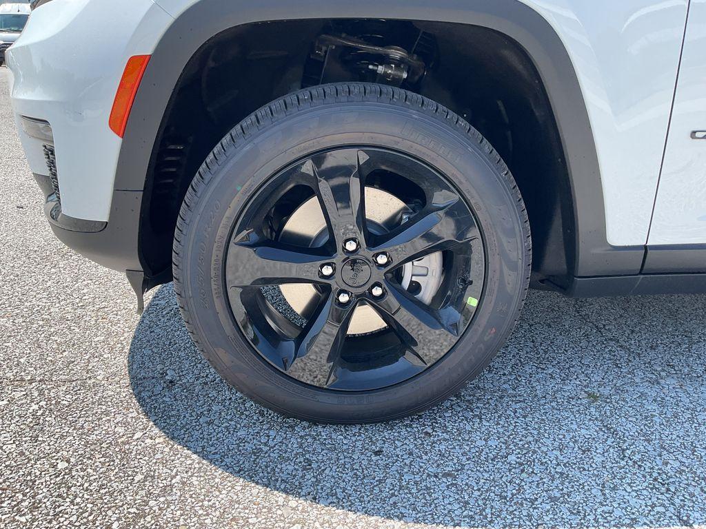 new 2025 Jeep Grand Cherokee L car, priced at $51,905