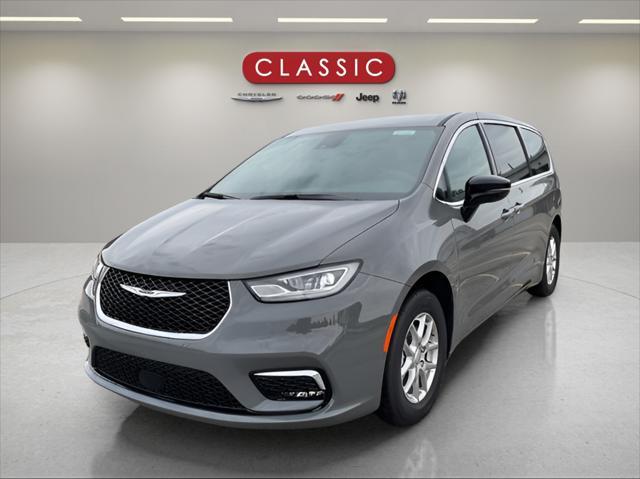 new 2025 Chrysler Pacifica car, priced at $44,940