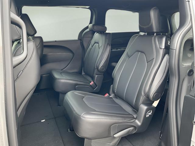 new 2025 Chrysler Pacifica car, priced at $44,940