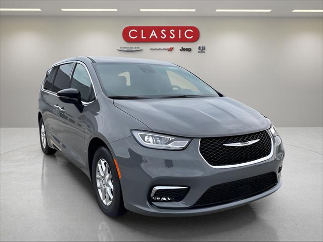 new 2025 Chrysler Pacifica car, priced at $44,940