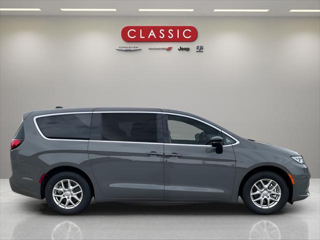 new 2025 Chrysler Pacifica car, priced at $44,940
