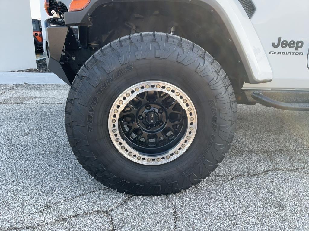 used 2022 Jeep Gladiator car, priced at $31,995