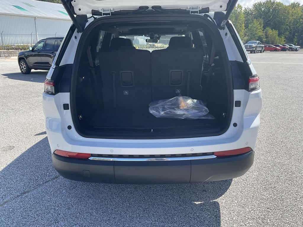 new 2025 Jeep Grand Cherokee L car, priced at $42,104