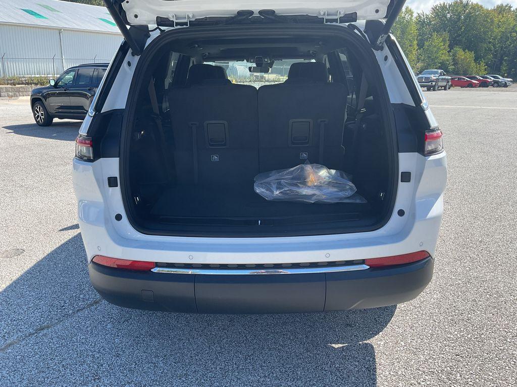 new 2025 Jeep Grand Cherokee L car, priced at $44,604