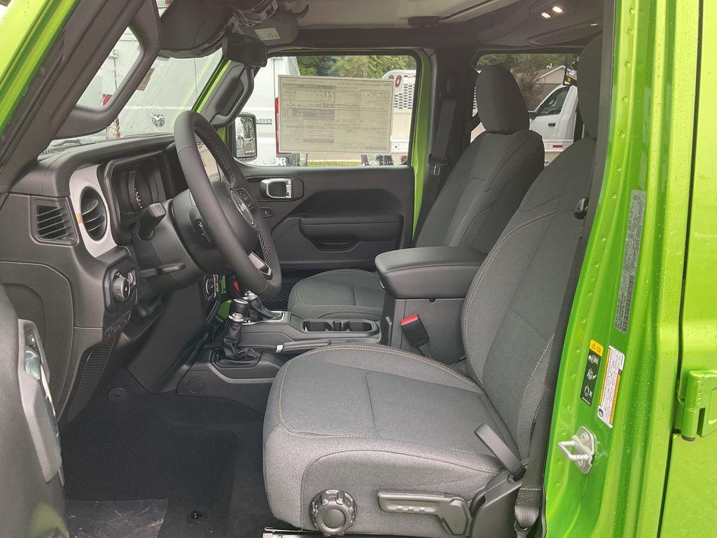 new 2025 Jeep Wrangler car, priced at $48,192