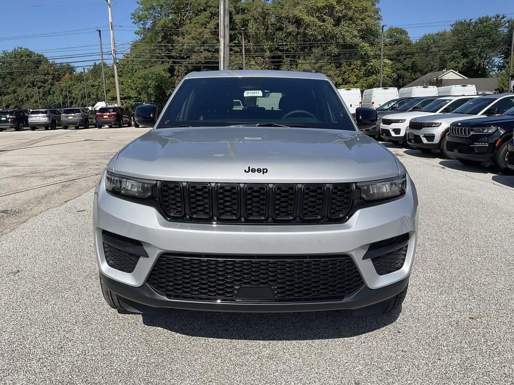 new 2025 Jeep Grand Cherokee car, priced at $43,008