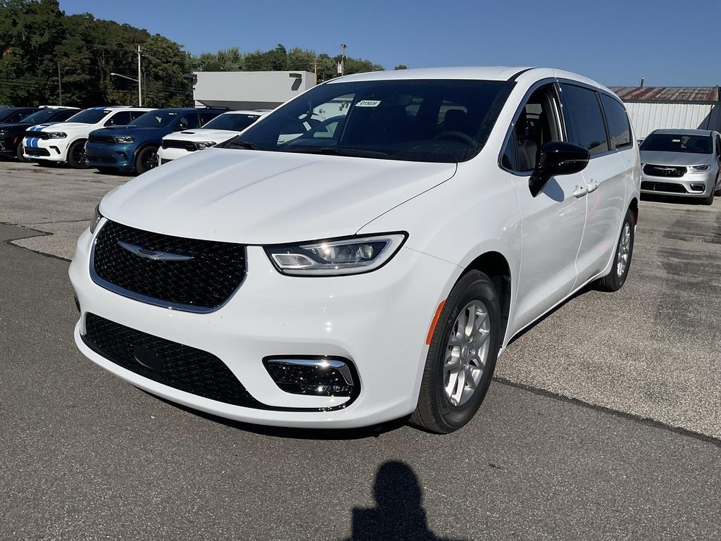new 2026 Chrysler Pacifica car, priced at $43,778