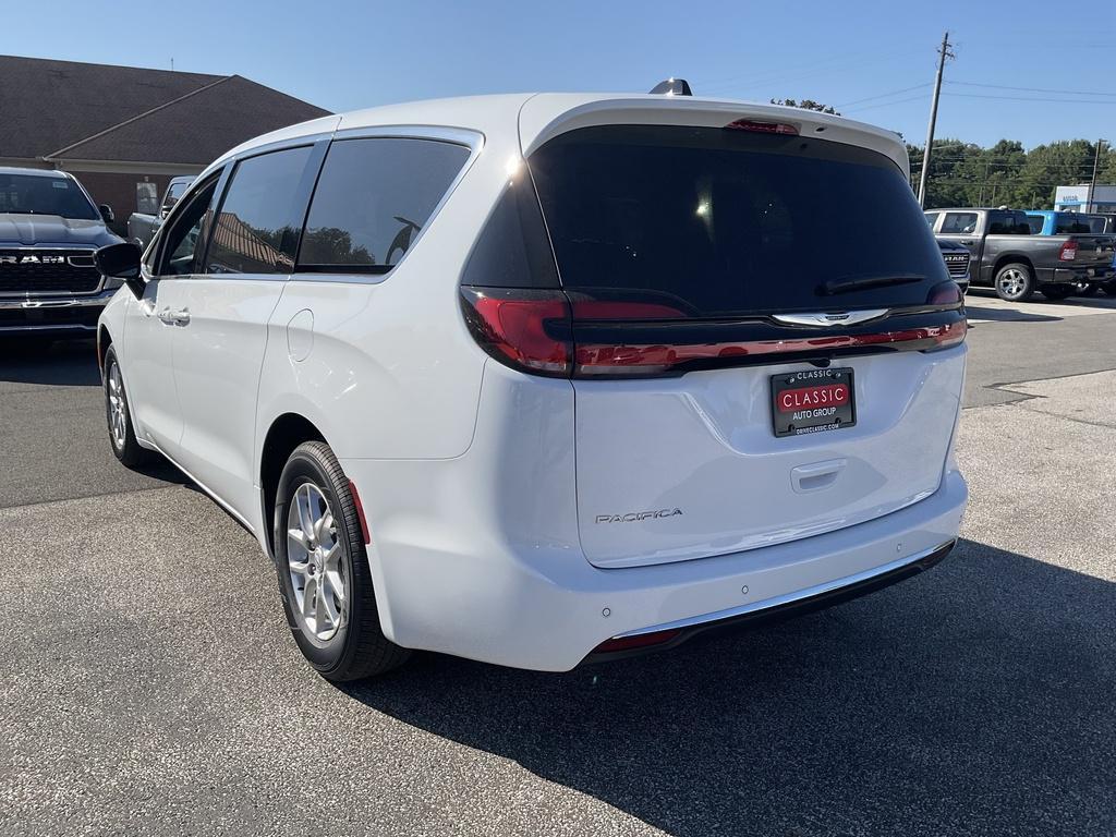 new 2026 Chrysler Pacifica car, priced at $43,778