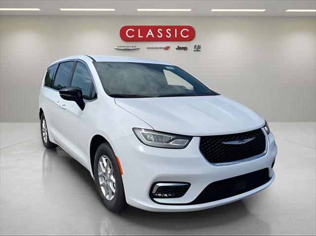 new 2025 Chrysler Pacifica car, priced at $44,445