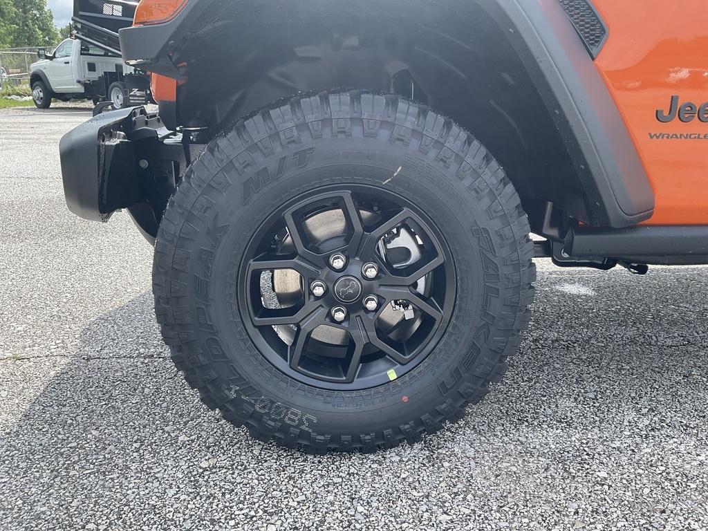 new 2025 Jeep Wrangler car, priced at $51,698