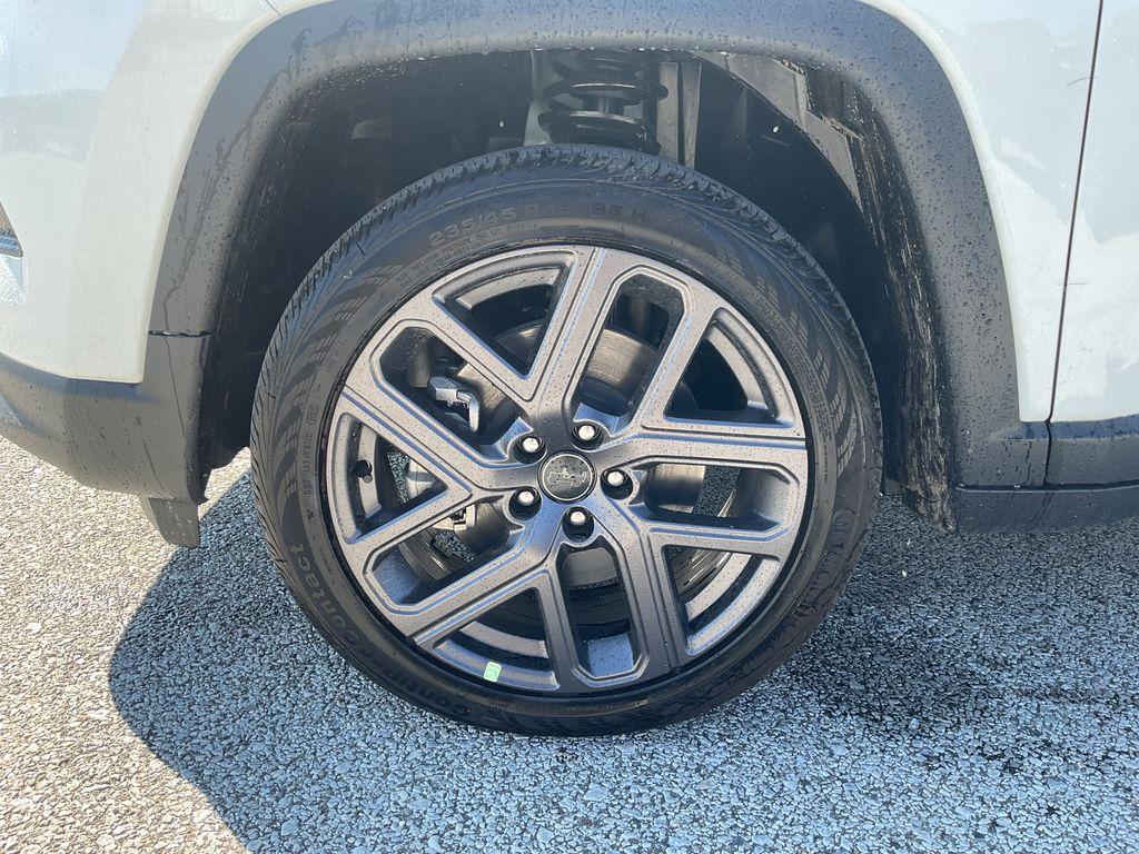 new 2026 Jeep Compass car, priced at $40,025