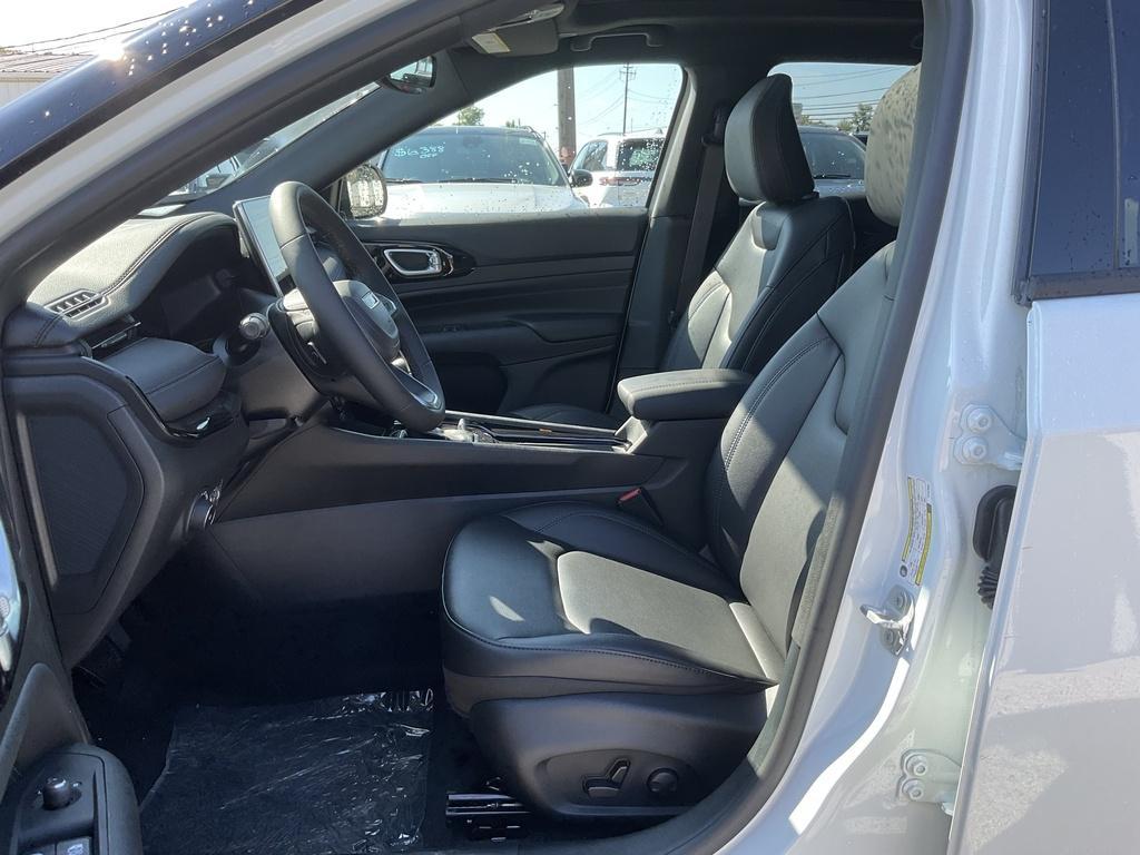 new 2026 Jeep Compass car, priced at $39,025