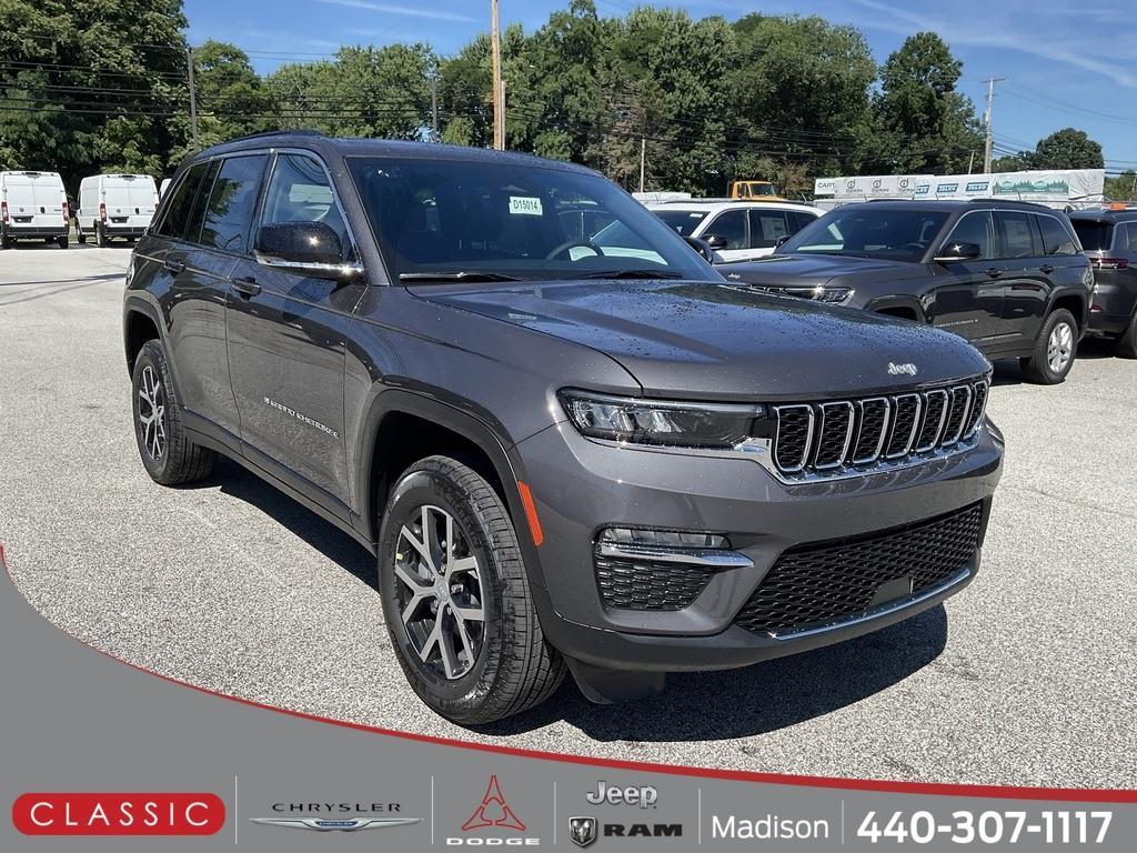 new 2025 Jeep Grand Cherokee car, priced at $45,877