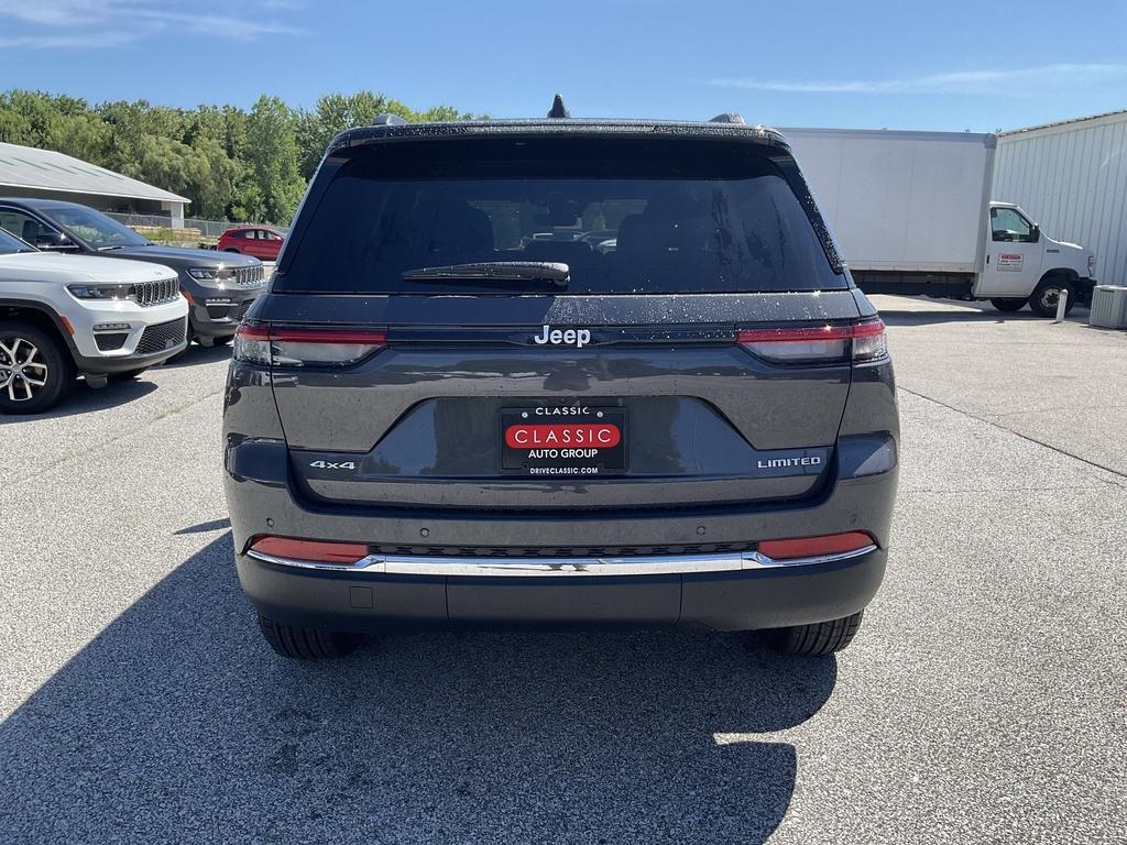 new 2025 Jeep Grand Cherokee car, priced at $45,877