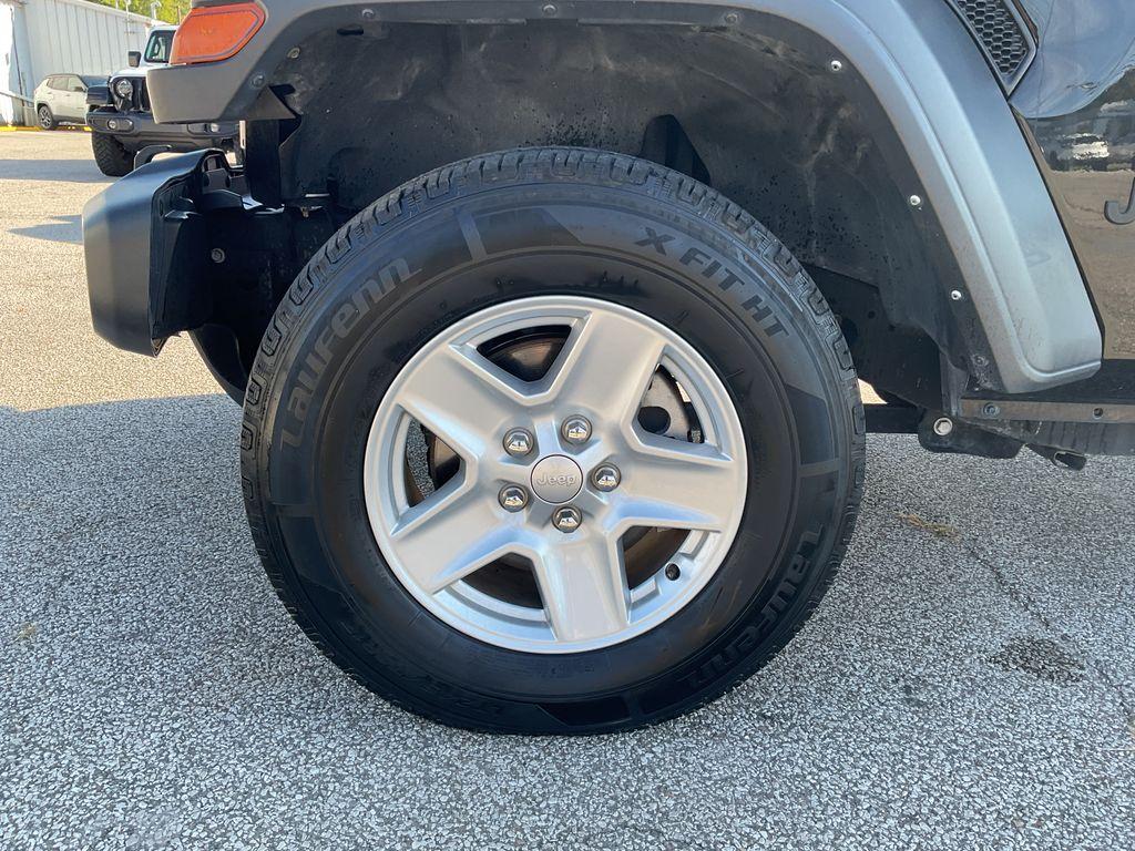 used 2023 Jeep Gladiator car, priced at $29,990