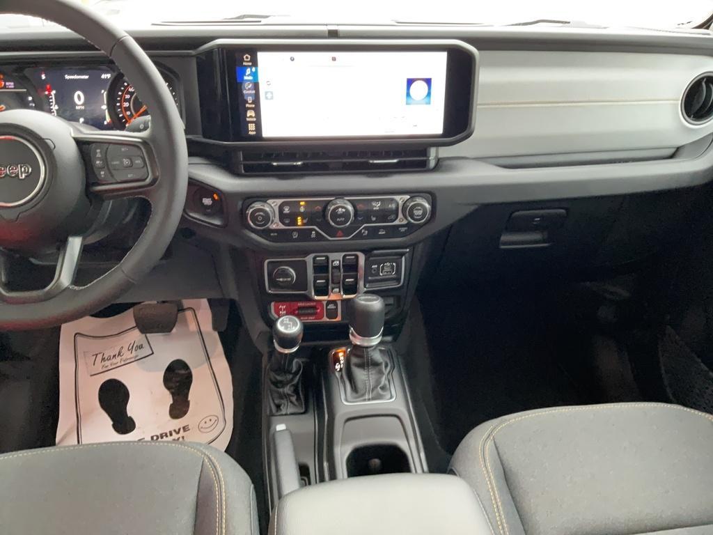 new 2025 Jeep Gladiator car, priced at $50,171