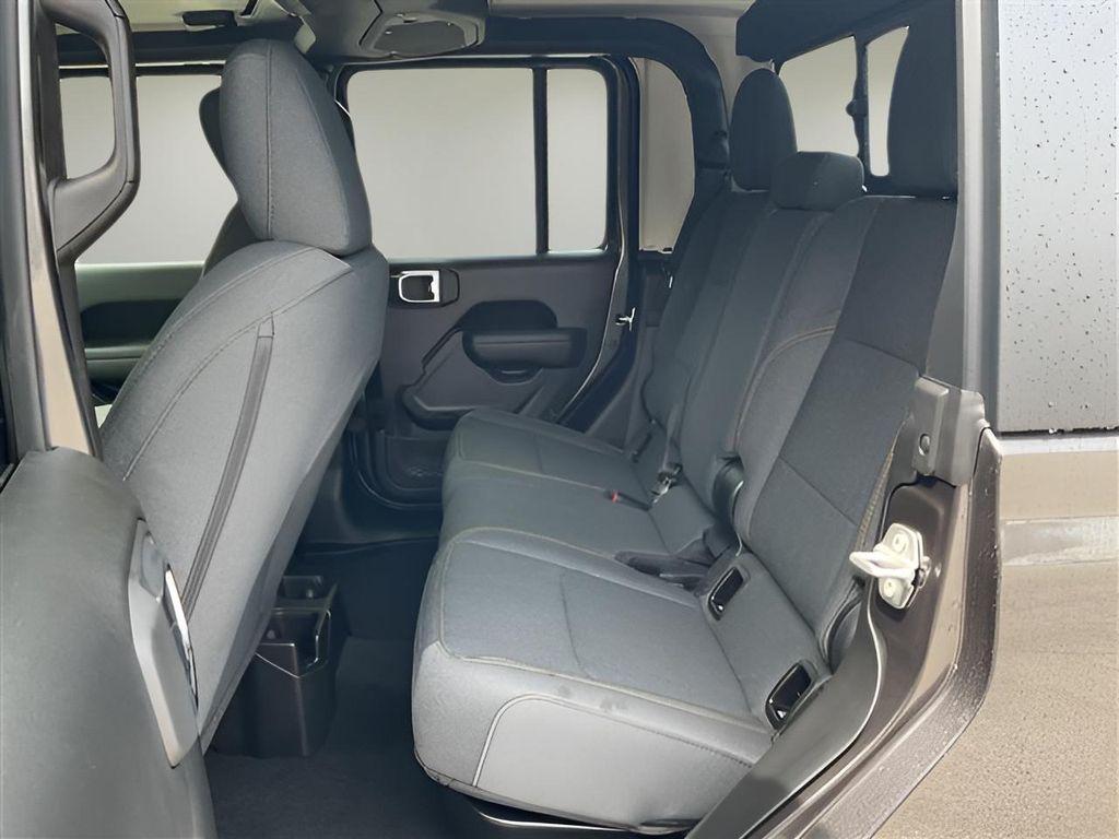 new 2025 Jeep Gladiator car, priced at $50,171
