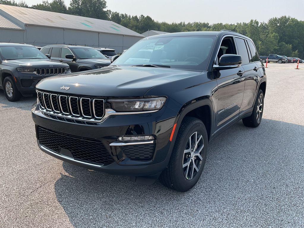 new 2025 Jeep Grand Cherokee car, priced at $47,495