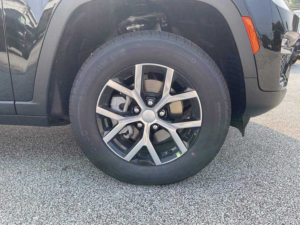 new 2025 Jeep Grand Cherokee car, priced at $54,877