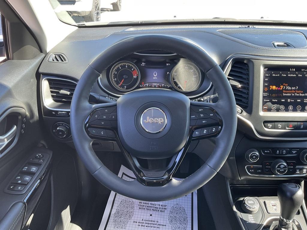 used 2023 Jeep Cherokee car, priced at $26,990