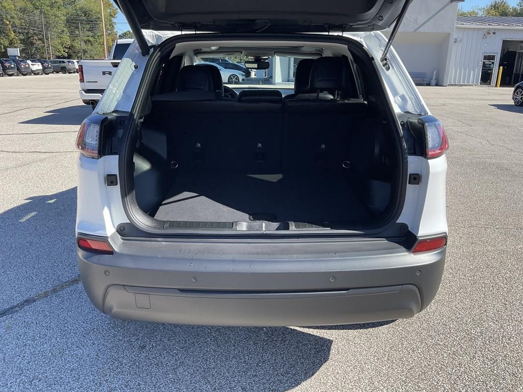 used 2023 Jeep Cherokee car, priced at $26,990