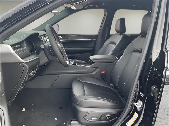 new 2025 Jeep Grand Cherokee car, priced at $47,295