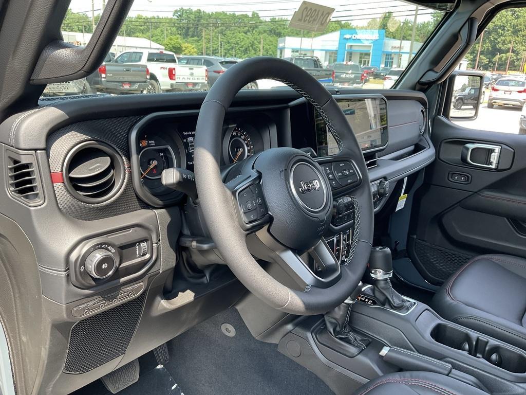 new 2025 Jeep Wrangler car, priced at $61,282