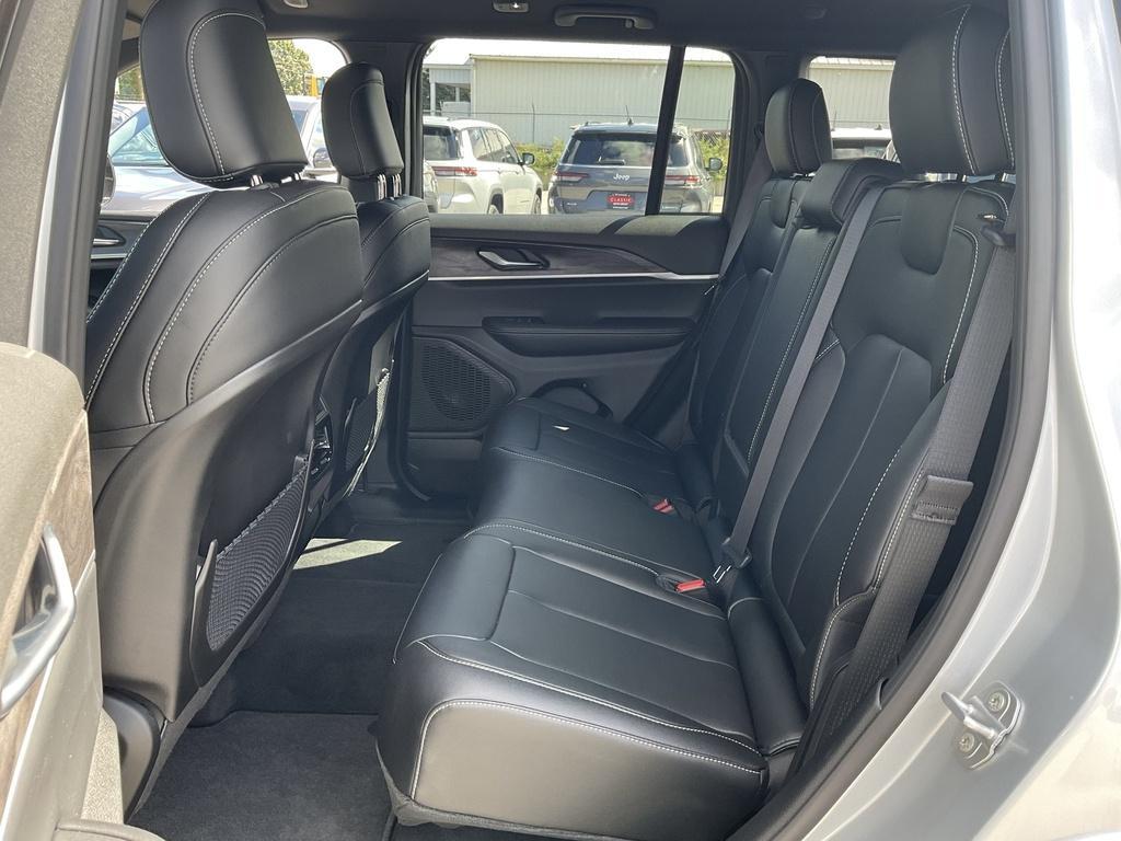 new 2025 Jeep Grand Cherokee car, priced at $48,251