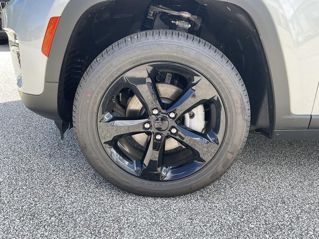 new 2025 Jeep Grand Cherokee car, priced at $48,251