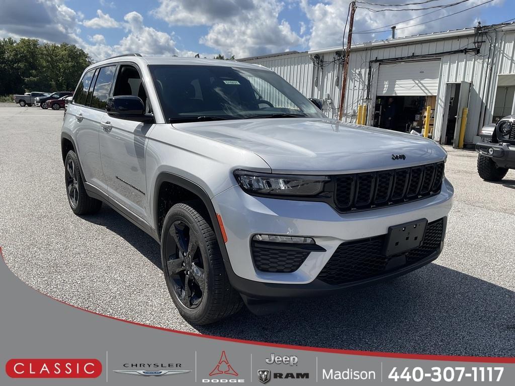 new 2025 Jeep Grand Cherokee car, priced at $48,251
