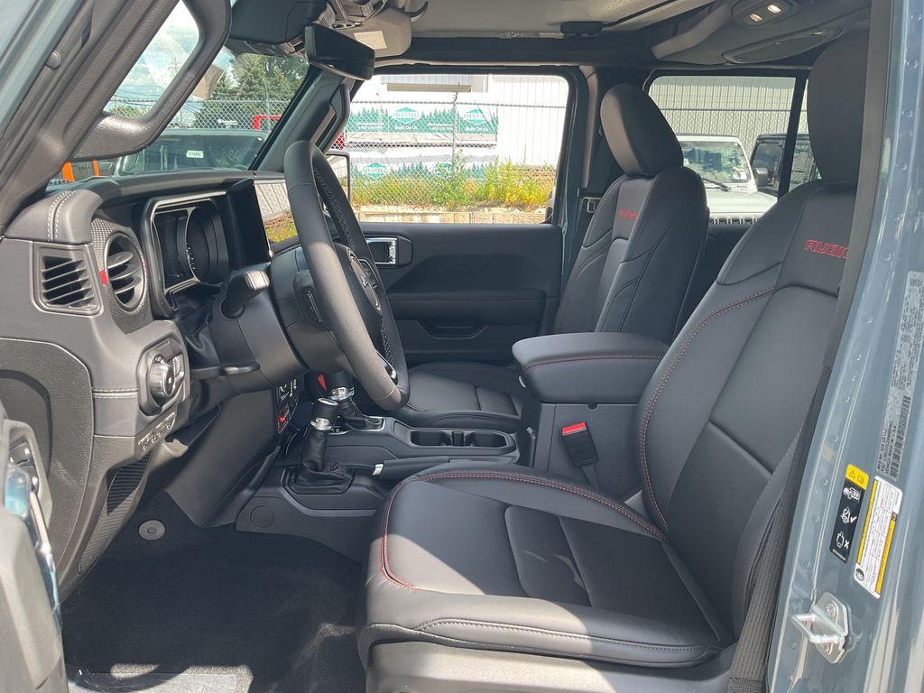 new 2025 Jeep Wrangler car, priced at $65,590
