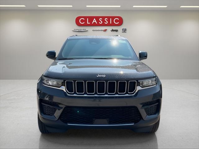 new 2025 Jeep Grand Cherokee car, priced at $42,175