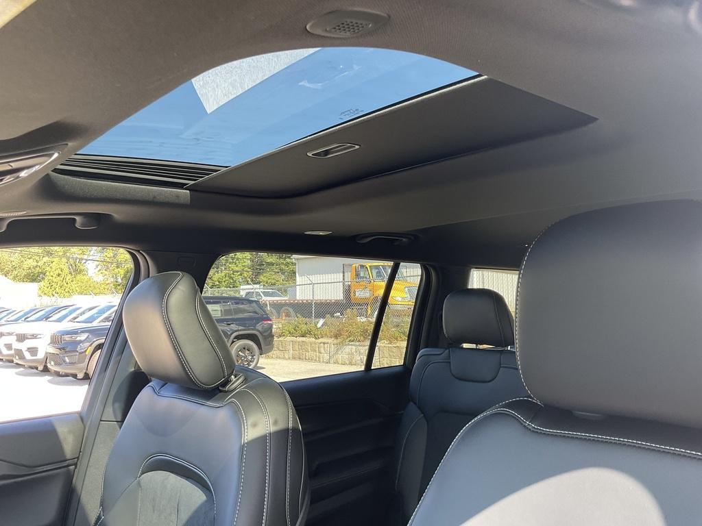 new 2025 Jeep Grand Cherokee L car, priced at $46,648