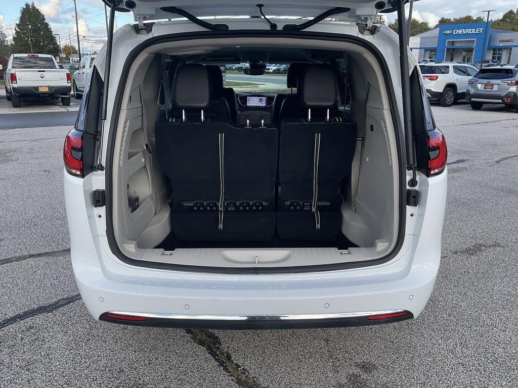 used 2024 Chrysler Pacifica car, priced at $34,990