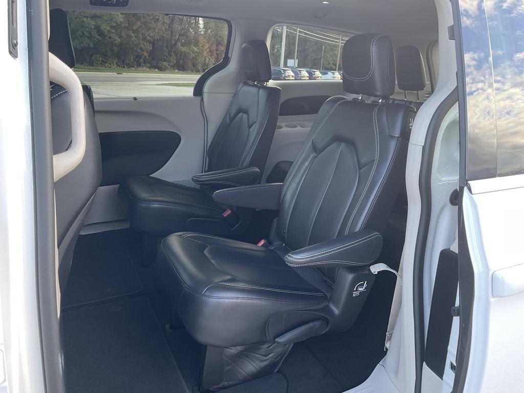 used 2024 Chrysler Pacifica car, priced at $34,990