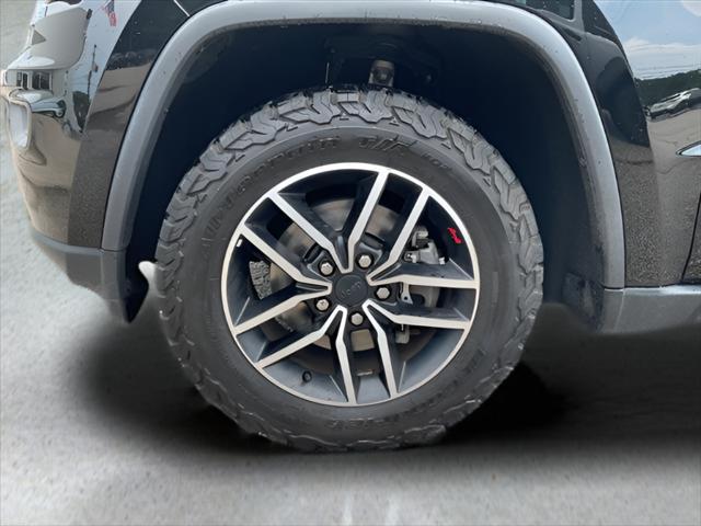 used 2020 Jeep Grand Cherokee car, priced at $24,990
