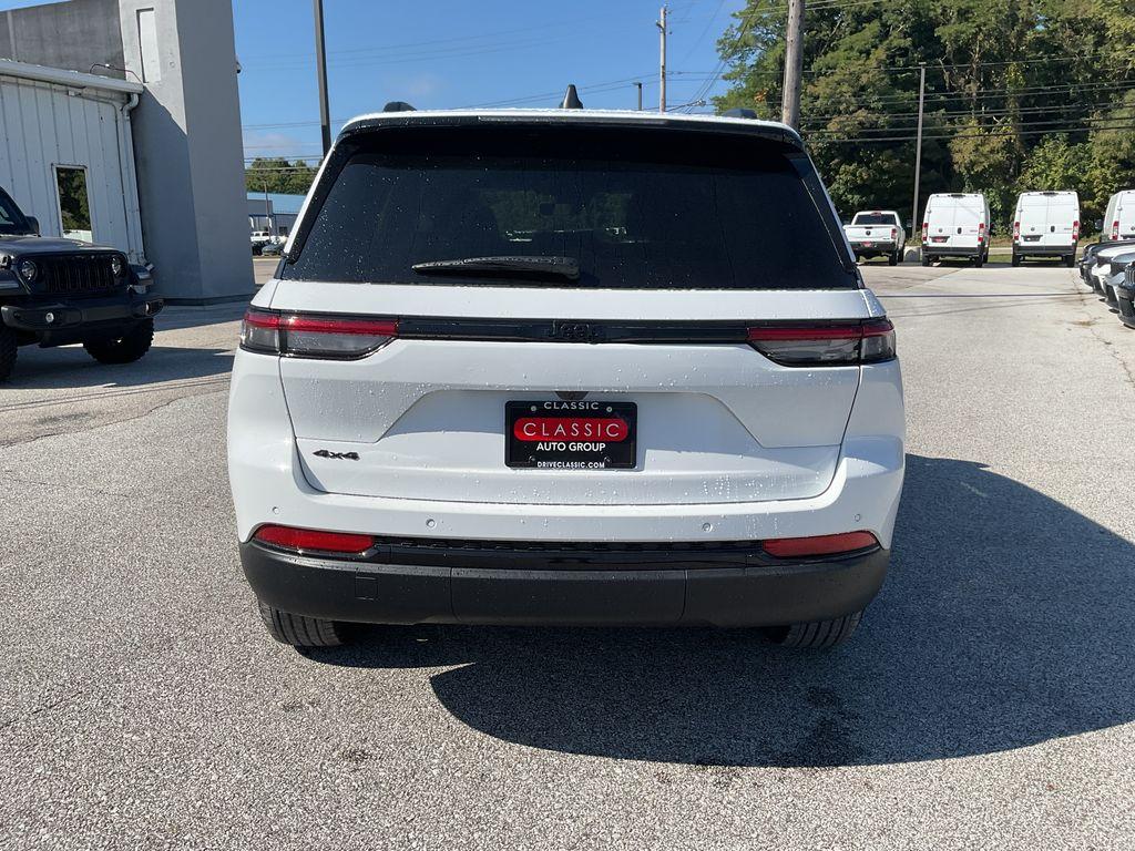 new 2025 Jeep Grand Cherokee car, priced at $44,348