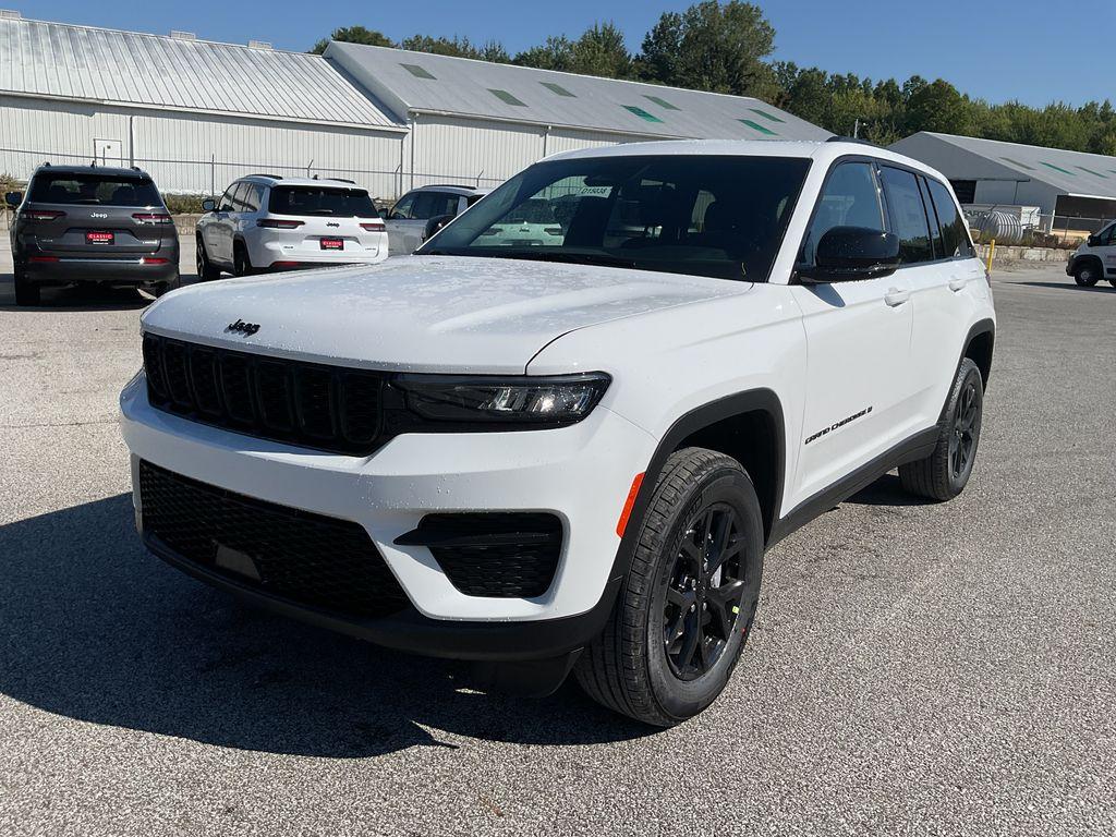 new 2025 Jeep Grand Cherokee car, priced at $44,348