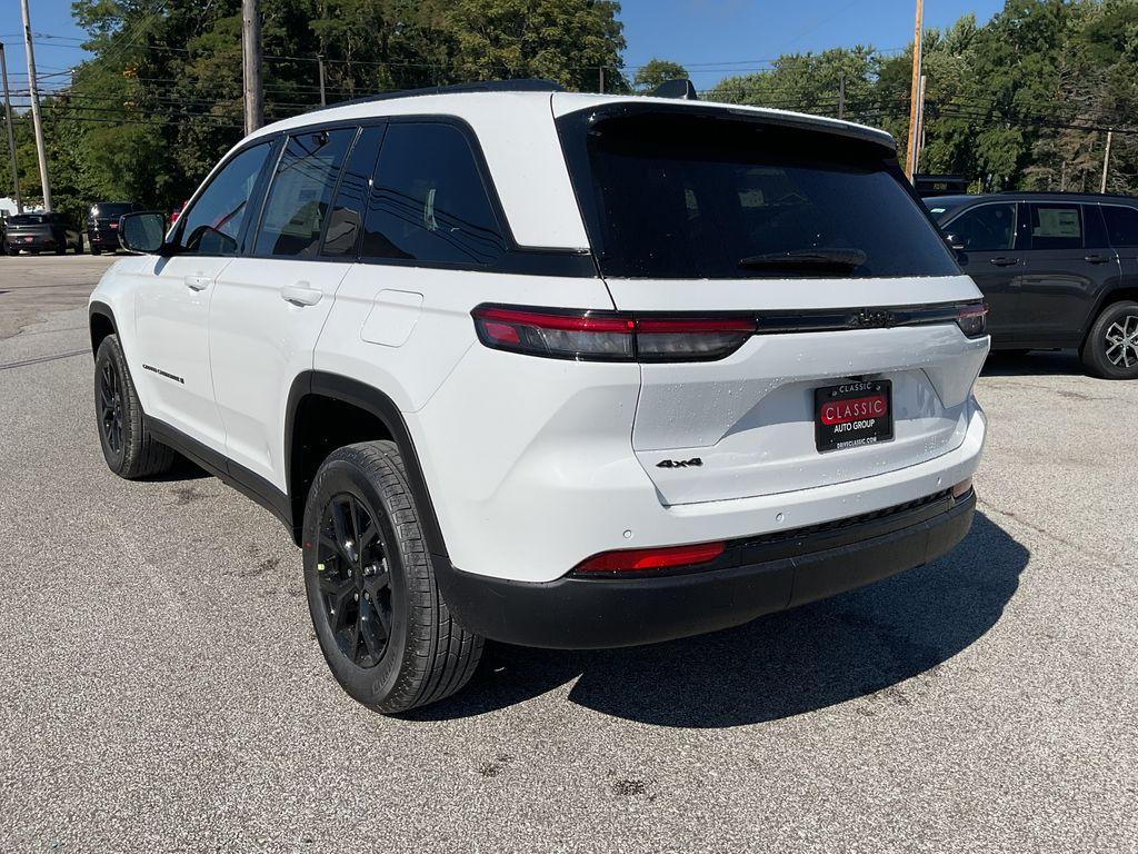 new 2025 Jeep Grand Cherokee car, priced at $44,348