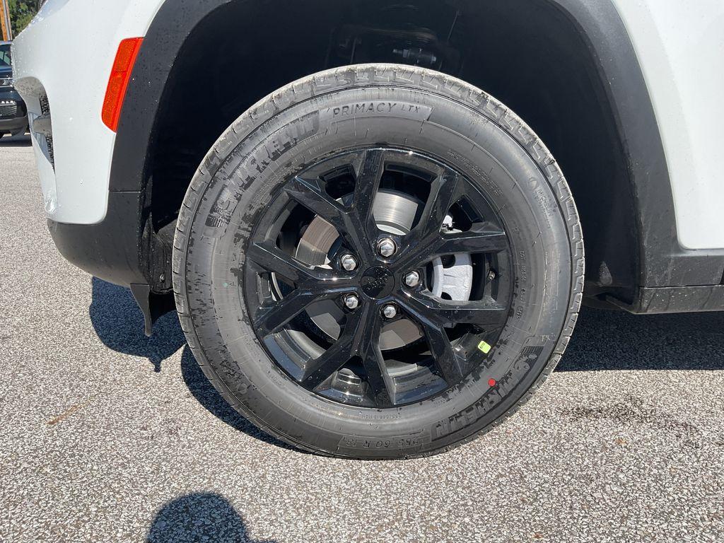 new 2025 Jeep Grand Cherokee car, priced at $44,348