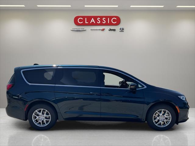 new 2025 Chrysler Pacifica car, priced at $44,940